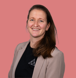 Portretfoto van Naomi Grootmeijer Key Accountmanager bij Delta Wines